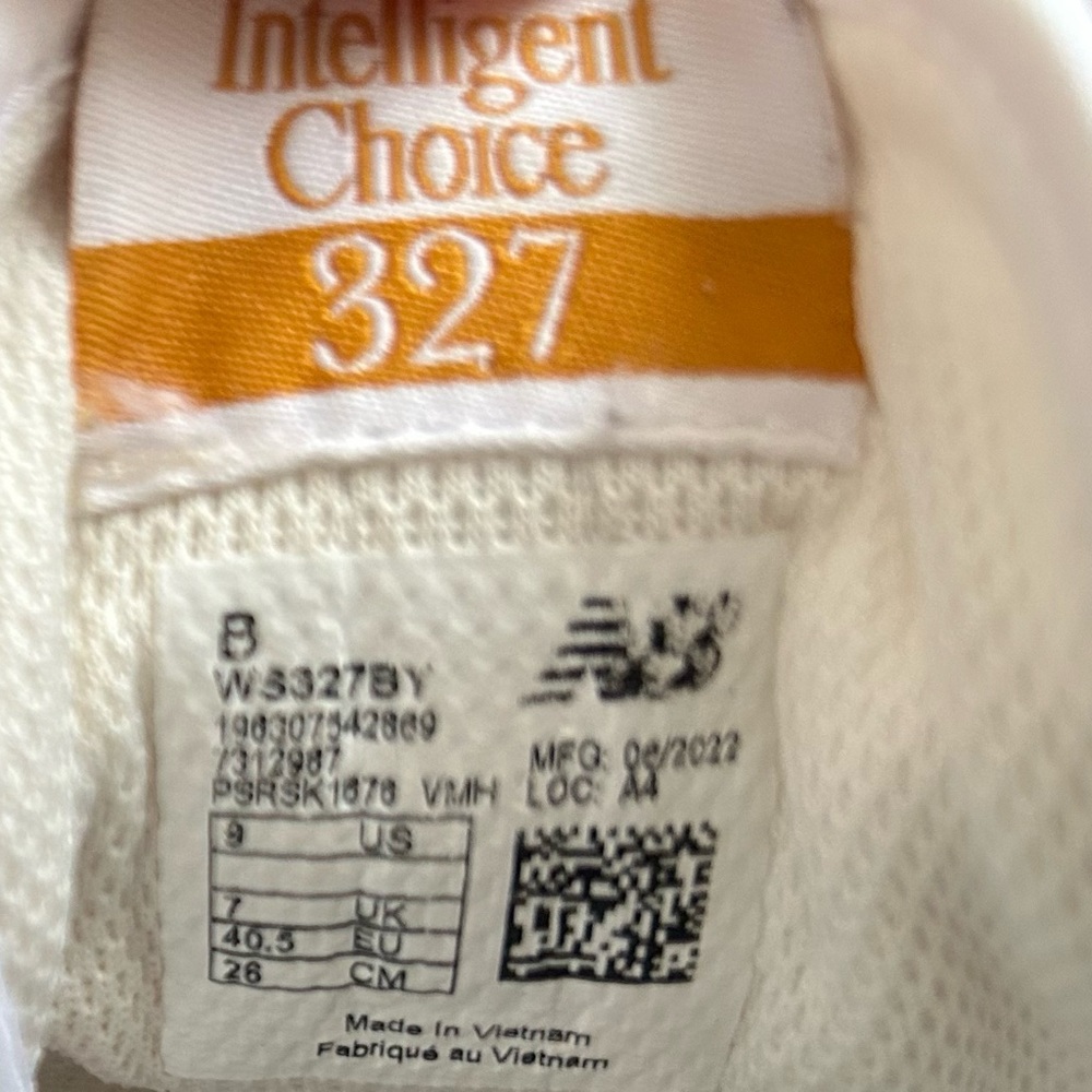 New Balance Beige White Orange Suede Retro Runner Sneakers - Picture 6 of 7